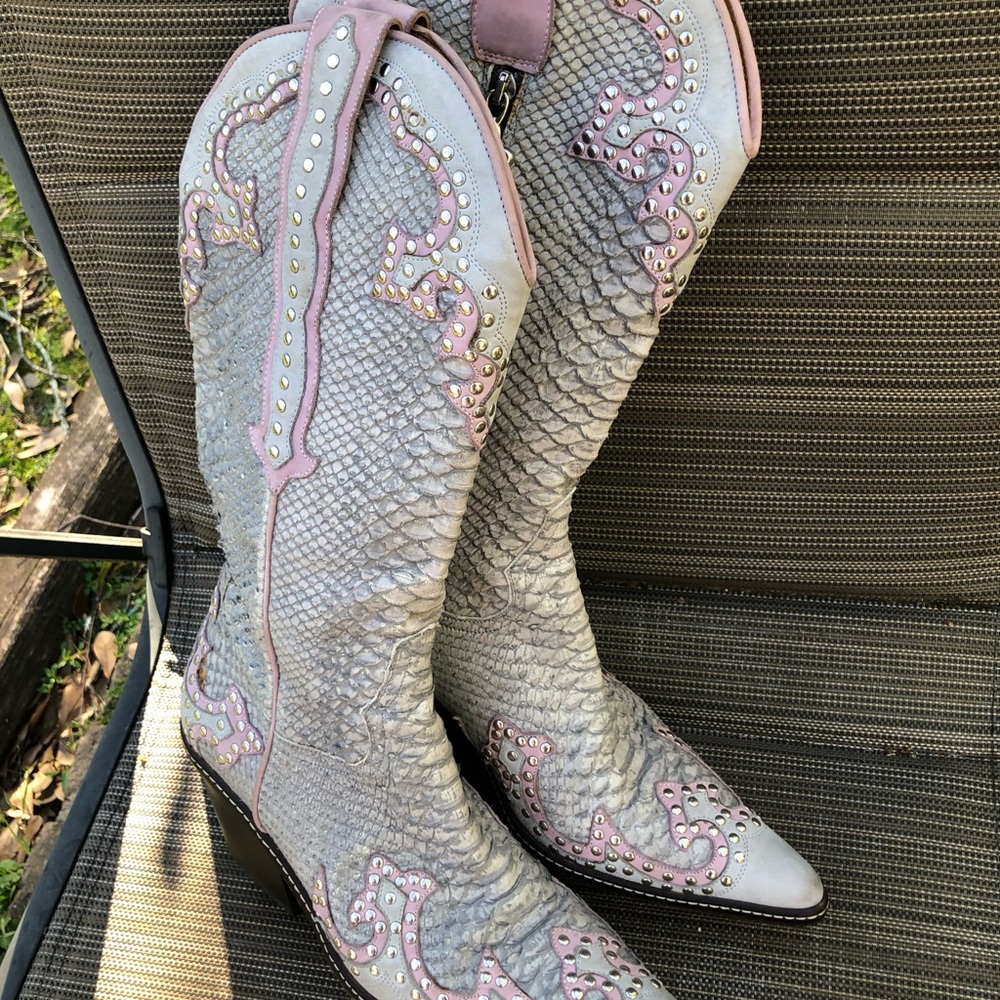 Donald Pliner Couture western boots